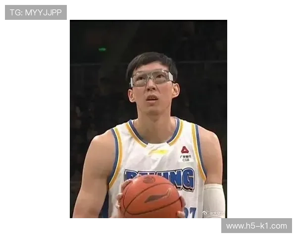 周琦训练馆豪装成明星家？粉丝都怀疑自己看错了！