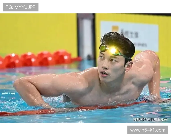 汪顺泳池边买了亲子游乐场？这生活真是普通人想象不到的狂野