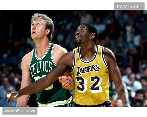 奥斯卡·罗伯特森突破分球拉开空间胜魔术师约翰逊