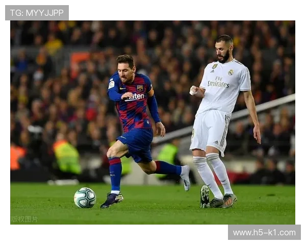 本泽马与梅西金球之争：数据与荣誉如何影响历史定位